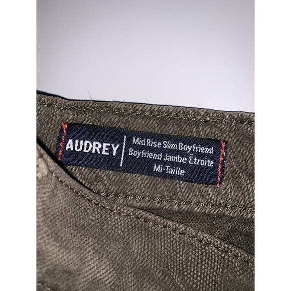 𝅺TRUE Religion Woman’s Jeans Size 26 Boyfriend Slim Mid rise Audrey Green Paint - Picture 2 of 10